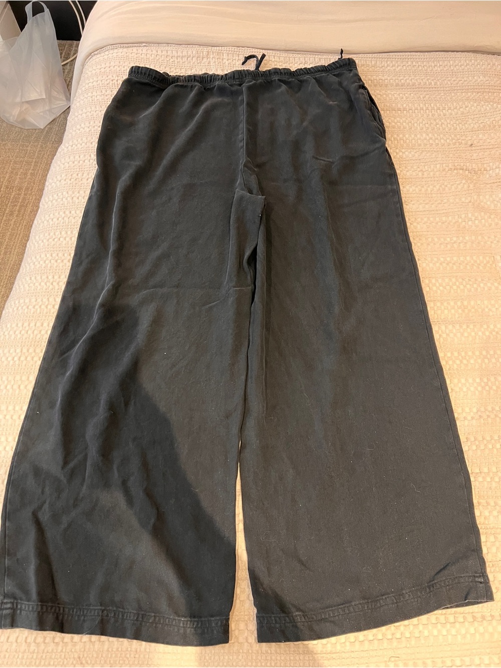 Tommy Bahama Black 100% Silk Relaxed Pants - Picture 2 of 9